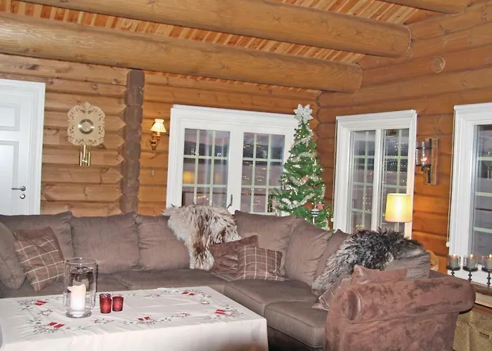 Hol With A Fireplace 02 Tatil Evi Hovet