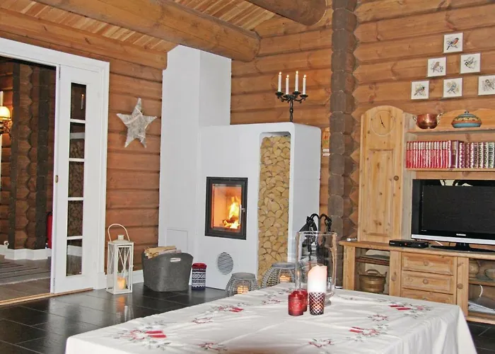 Hol With A Fireplace 02 Tatil Evi Hovet